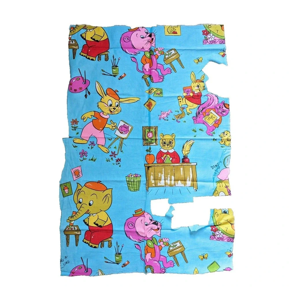 VTG Childrens Novelty Print Fabric Remnants Polished Cotton Cute Cartoon Animals